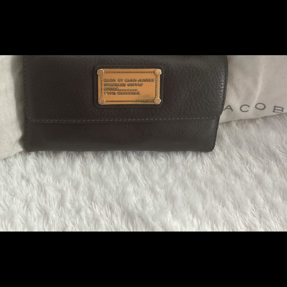 Marc by Marc Jacobs TriFold Wallet Dark Brown Leather